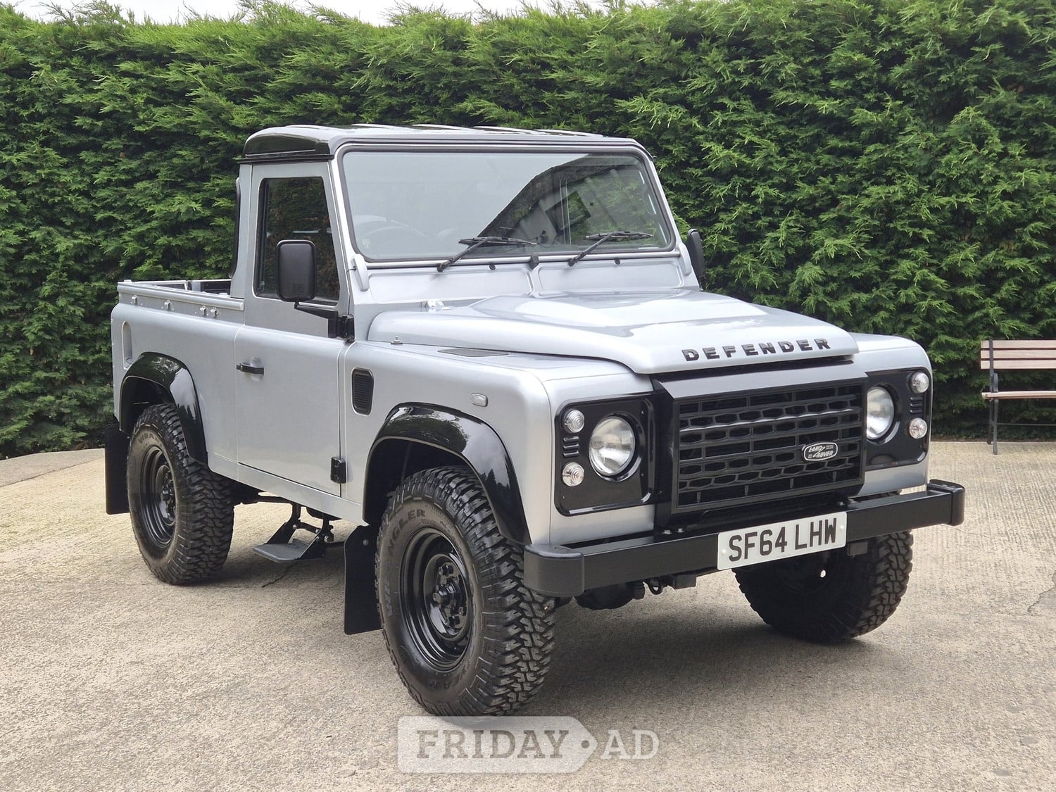 Land Rover Defender 90 2015 in Congleton