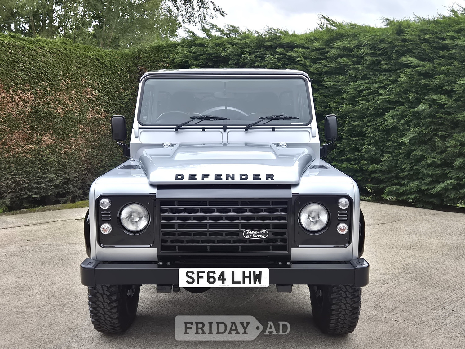 [ berth ]Land Rover Defender 90