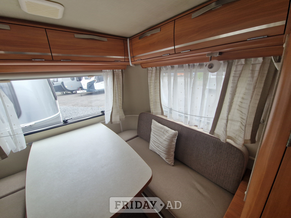 [3 berth ]Eriba Touring Familia 320