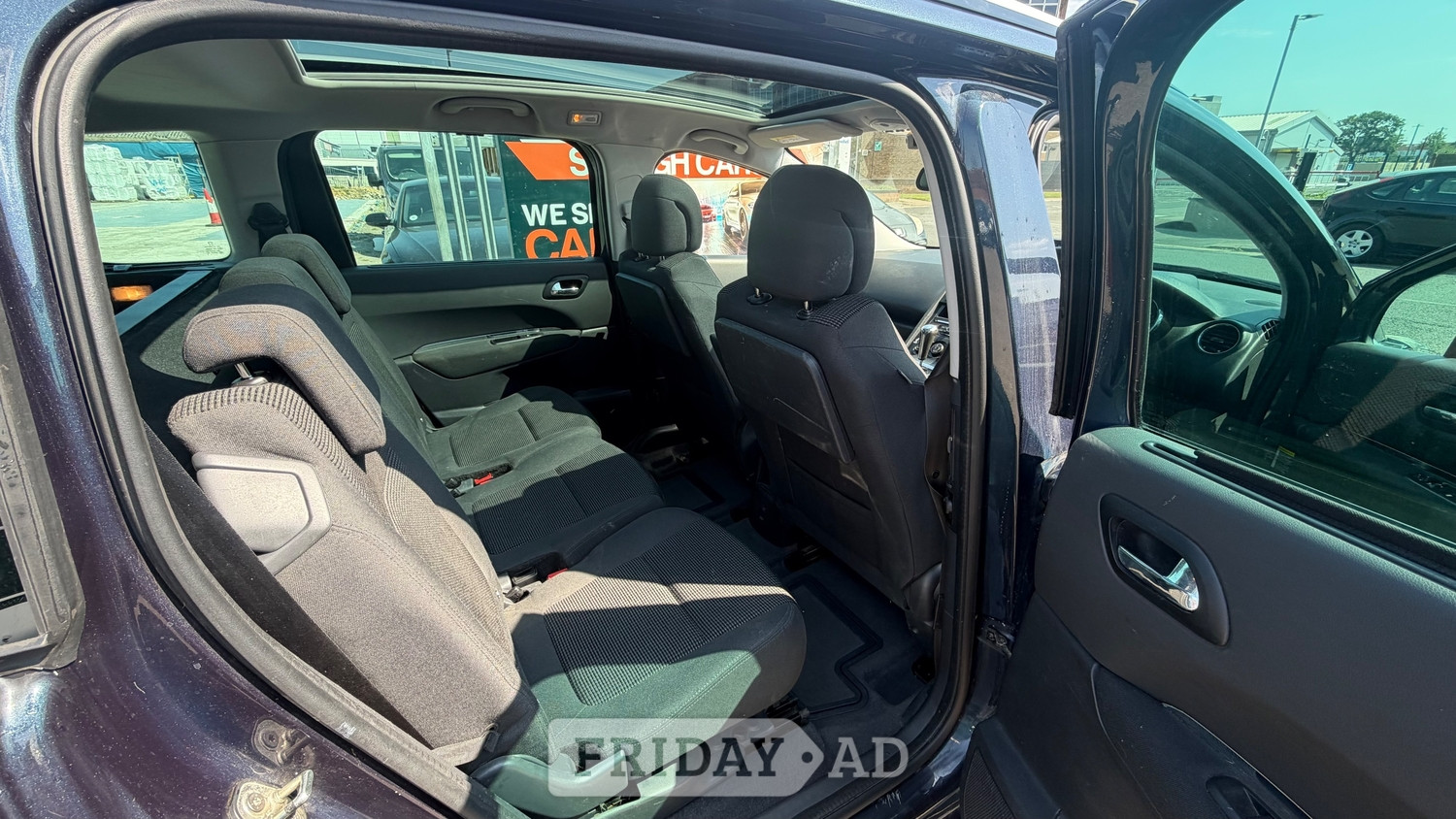 Peugeot 5008 2015 - Cars