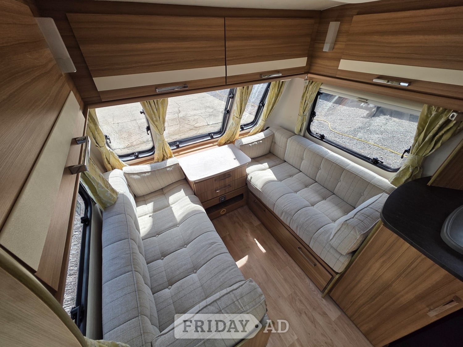 Lunar Cosmos 2016 - Motorhomes & Caravans