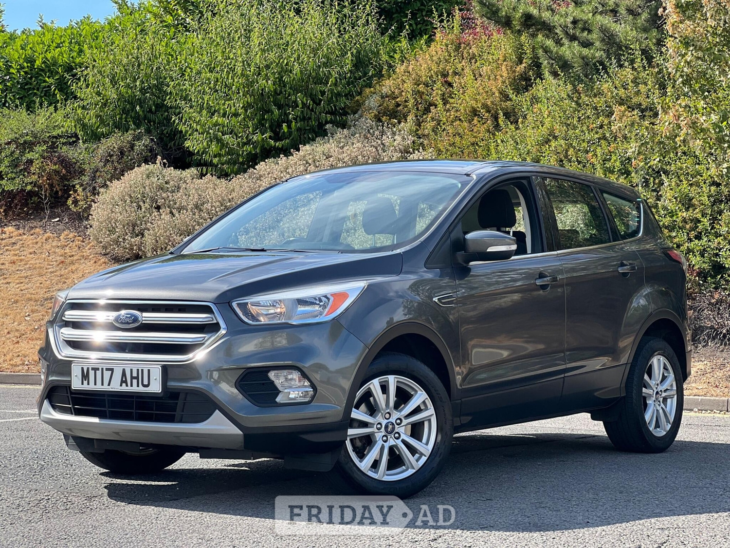 [ berth ]Ford Kuga