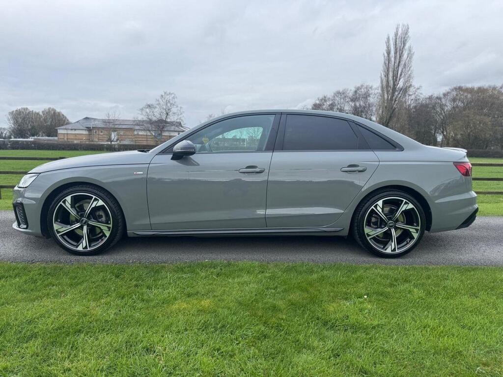 Audi A4 2022 - Cars
