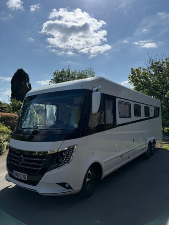 Niesmann + Bischoff Arto 2018 for sale