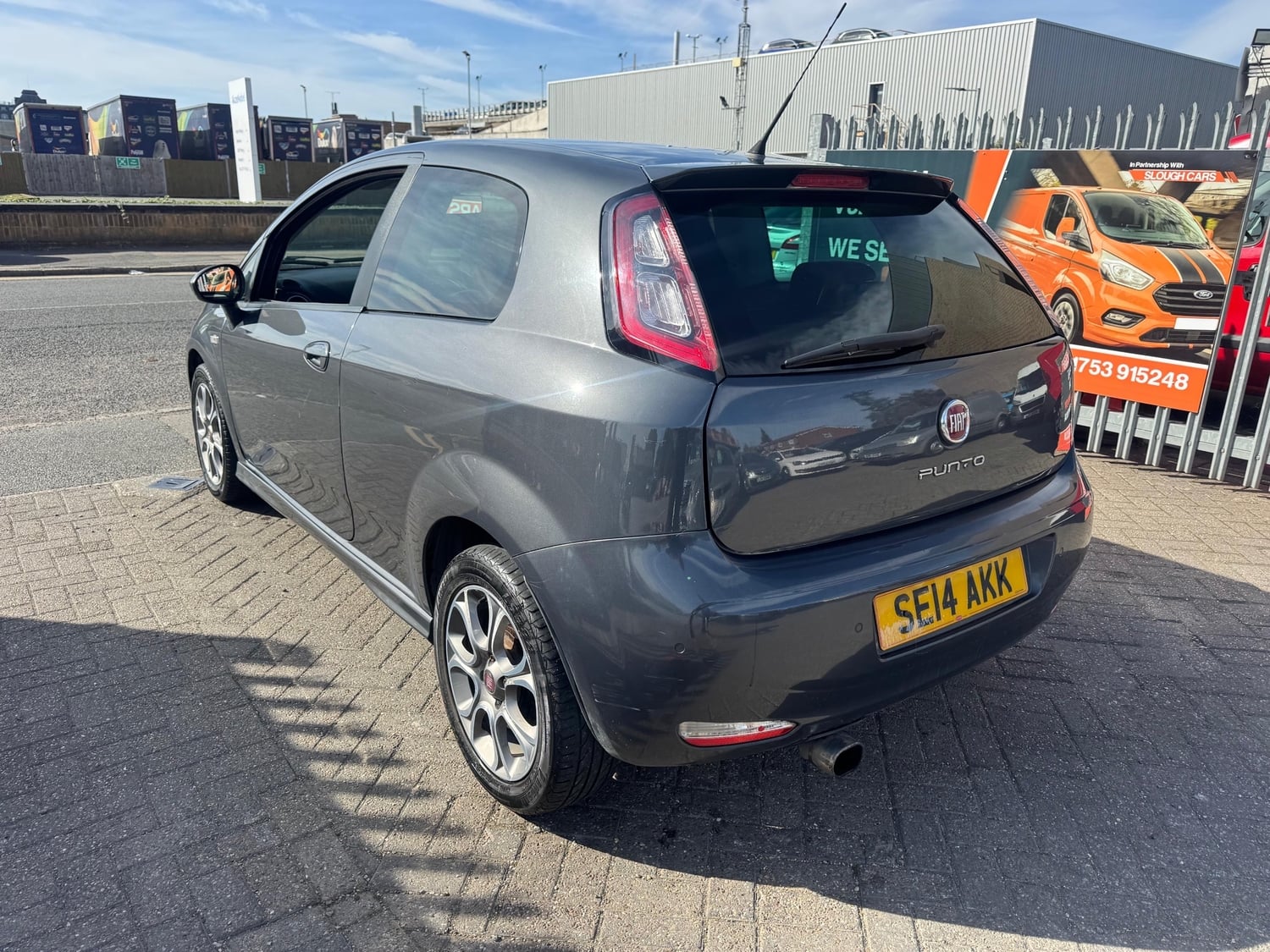 [ berth ]Fiat Punto
