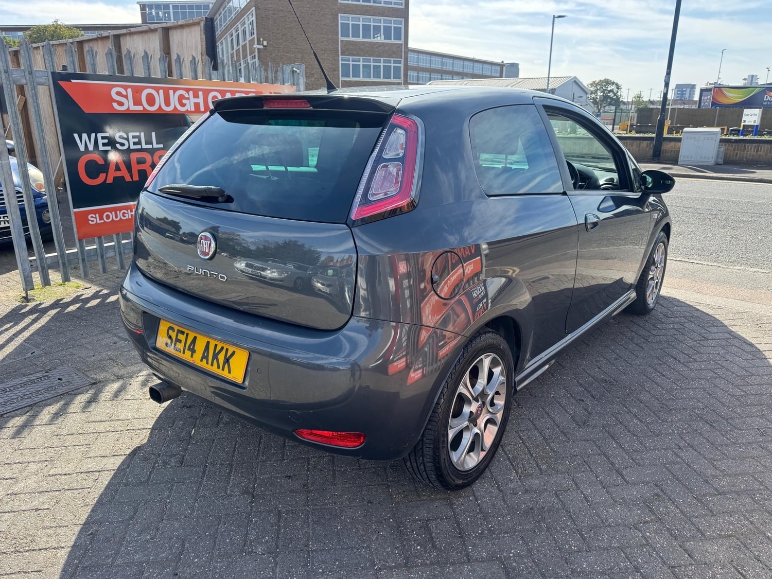 Fiat Punto 2014 - Cars in Slough
