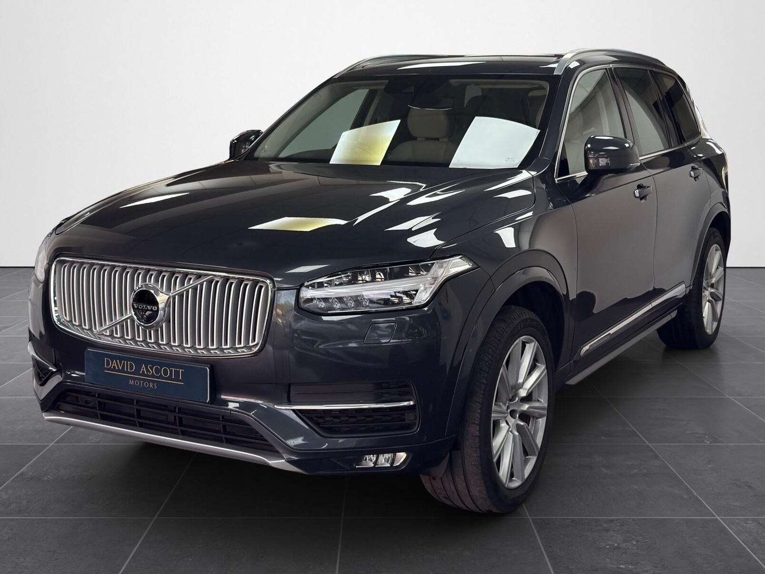 Volvo XC90 2017 - Cars in Ealing