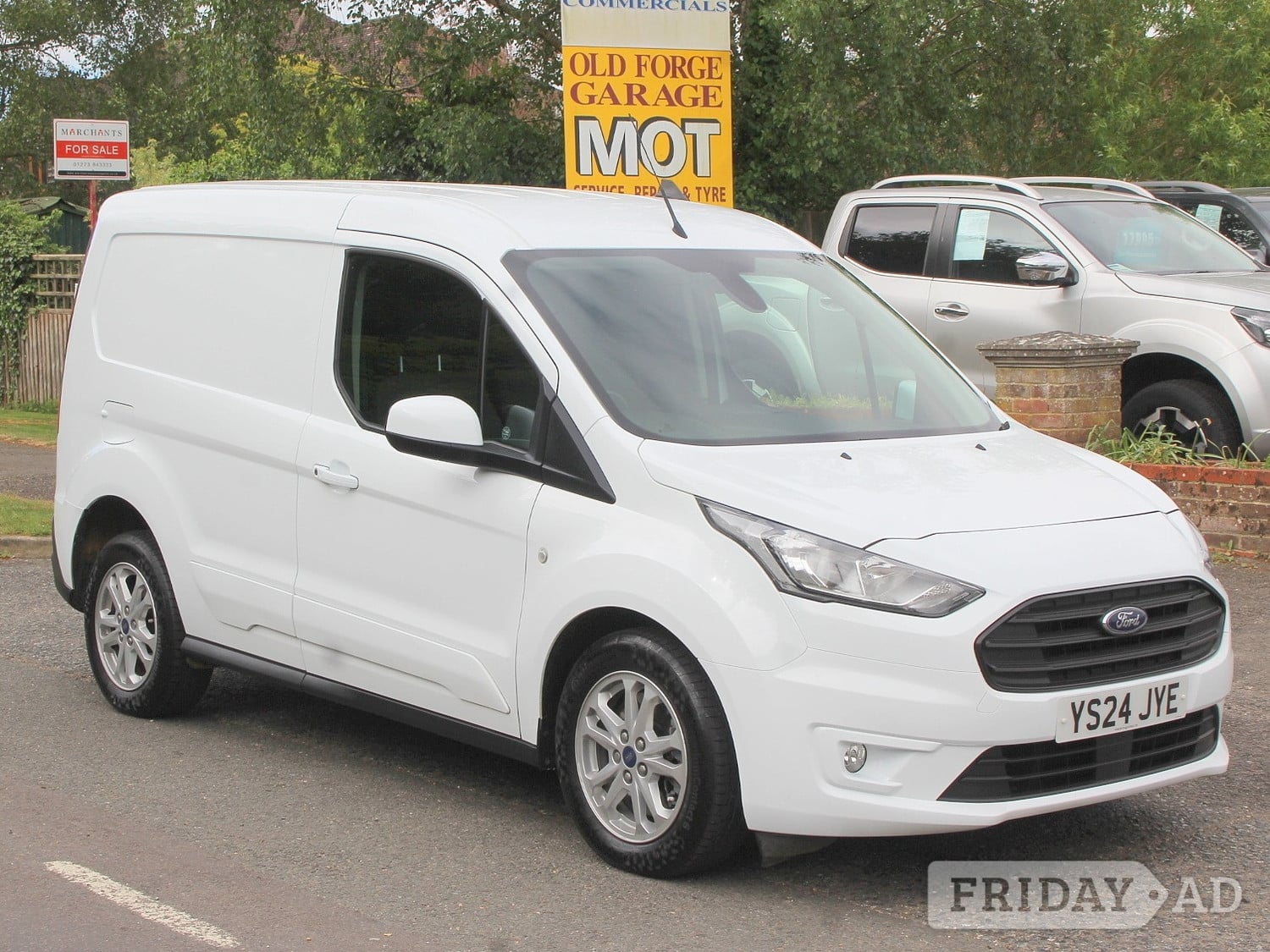 [ berth ]Ford Transit Connect