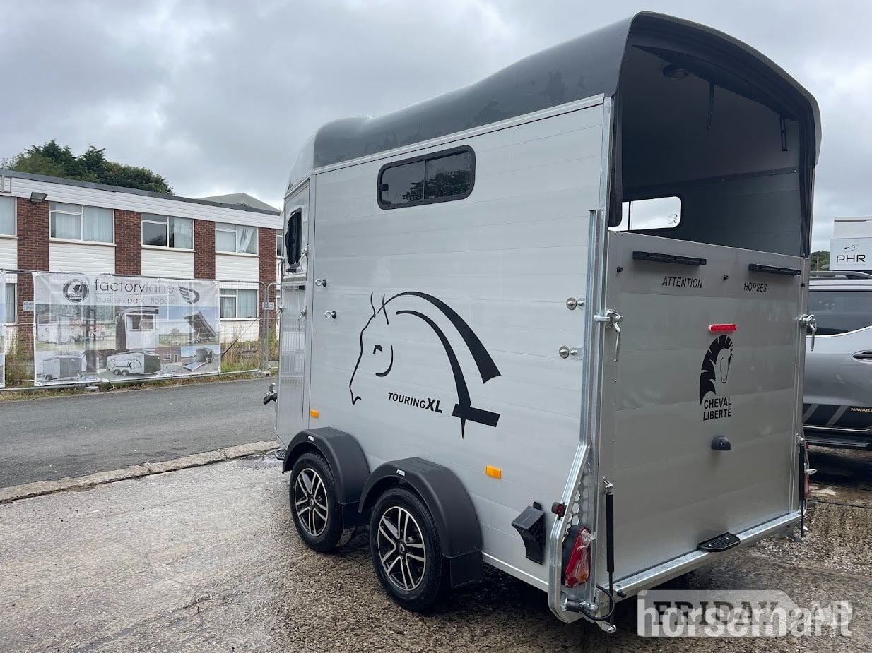 Cheval Liberte Touring XL   Horse Trailer - Trailers & Horseboxes in Preston