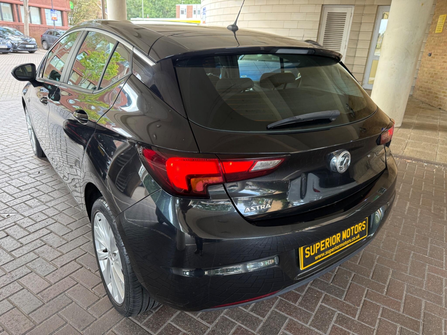 Vauxhall Astra 2016 - Cars in Staines