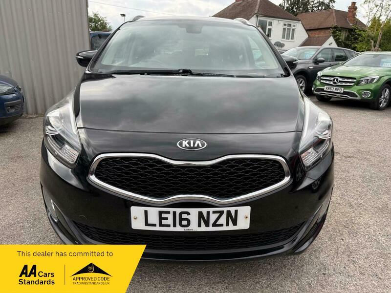Kia Carens Crawley