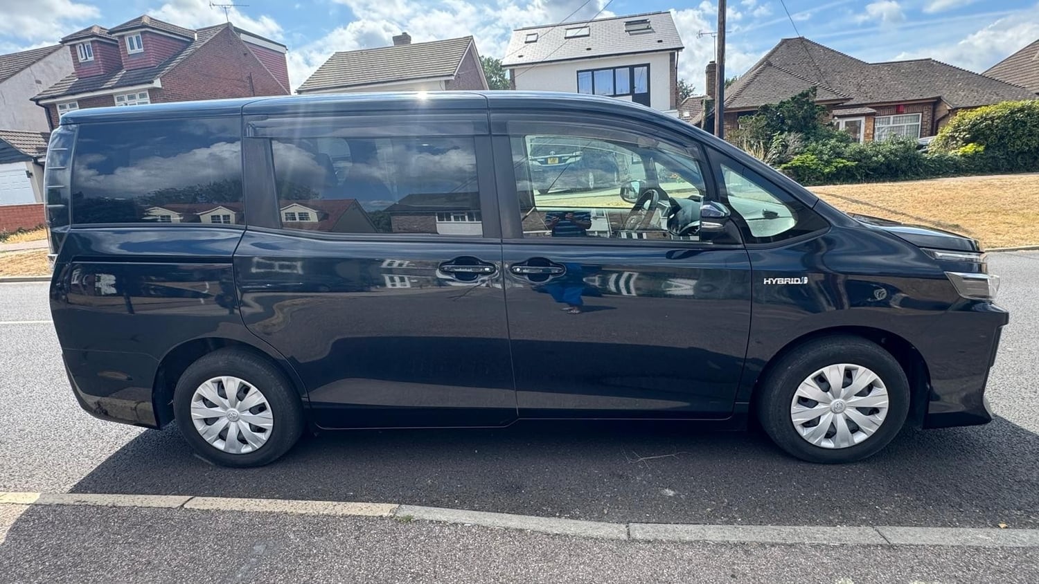 Toyota Voxy 2015 - Cars in Havering