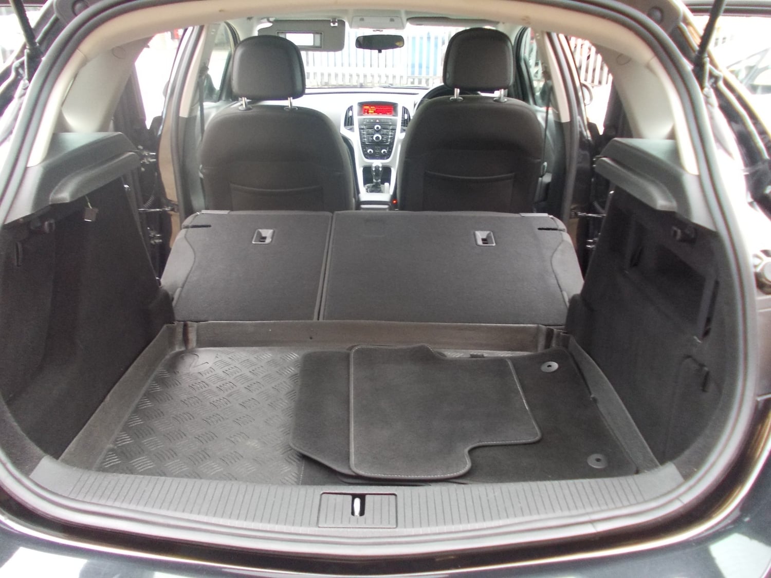 Vauxhall Astra 2015 - Cars in Hailsham