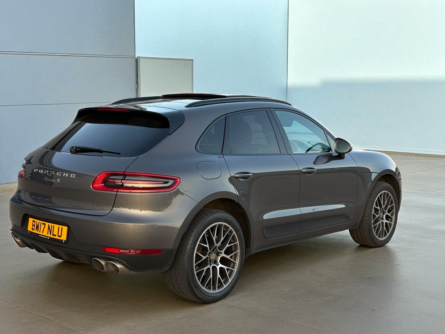 Porsche Macan 2017 - Cars
