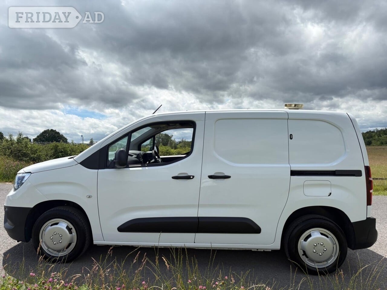 Vauxhall Combo 2020 - Vans & Commercial Vehicles