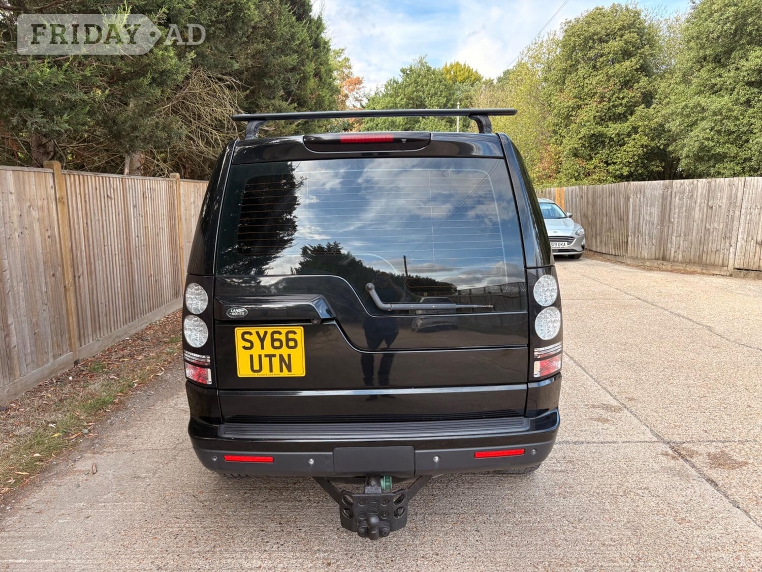 Land Rover Discovery 4 2016 - Cars