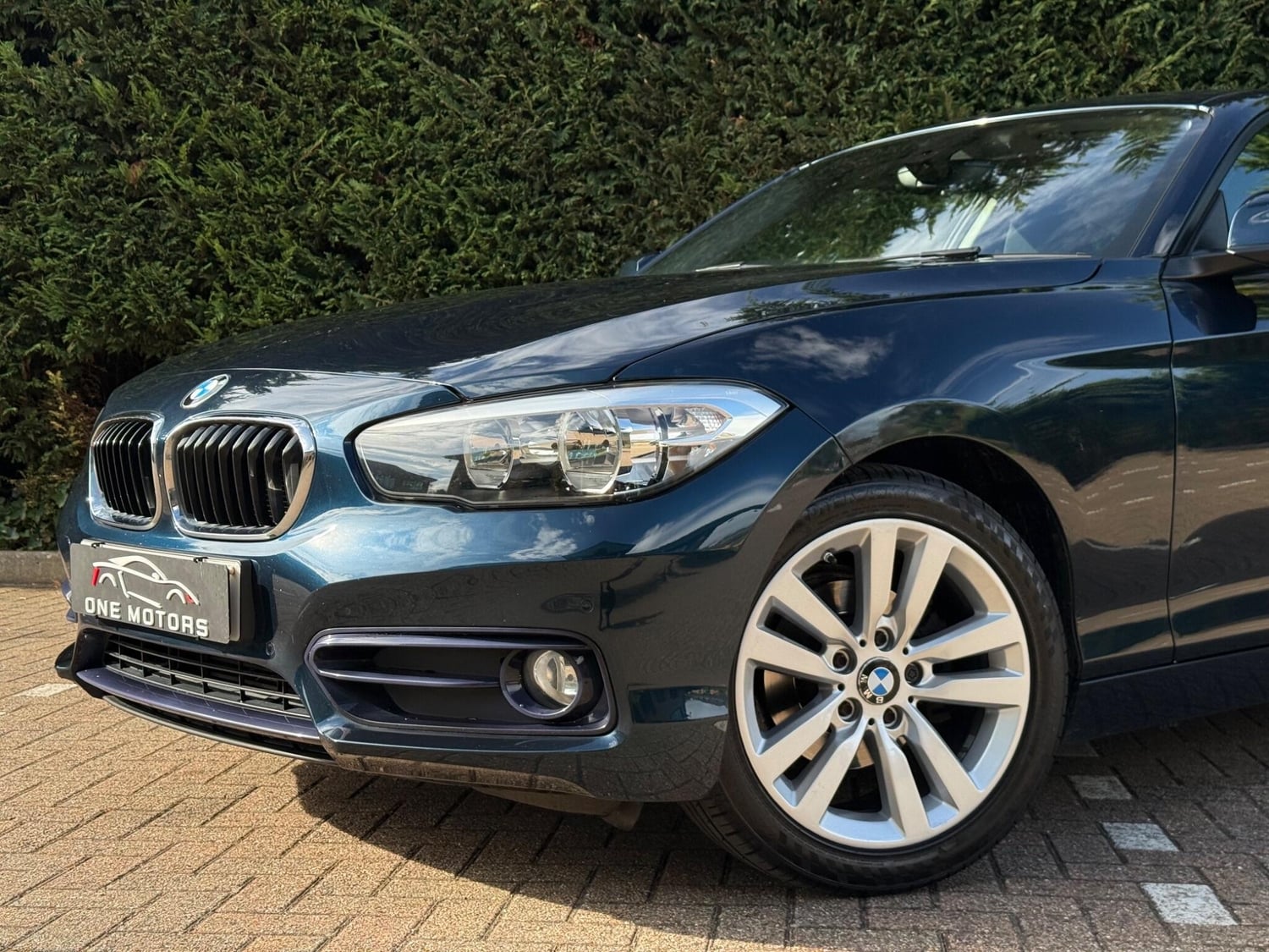 BMW 1 Series 2015 - Cars in Leatherhead