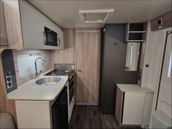 Swift Challenger SE 560 2024