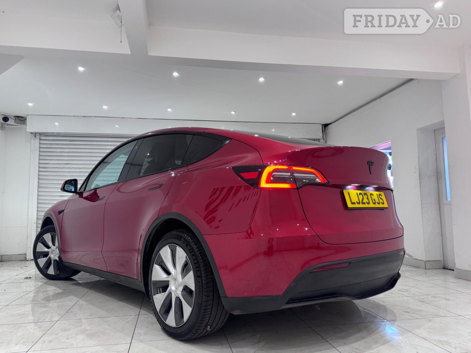 [ berth ]Tesla Model Y