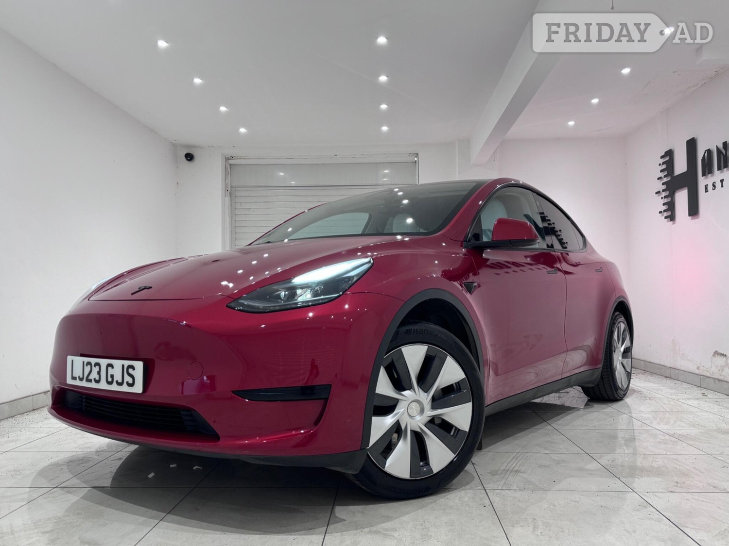 Tesla Model Y 2023 - Cars in Hounslow