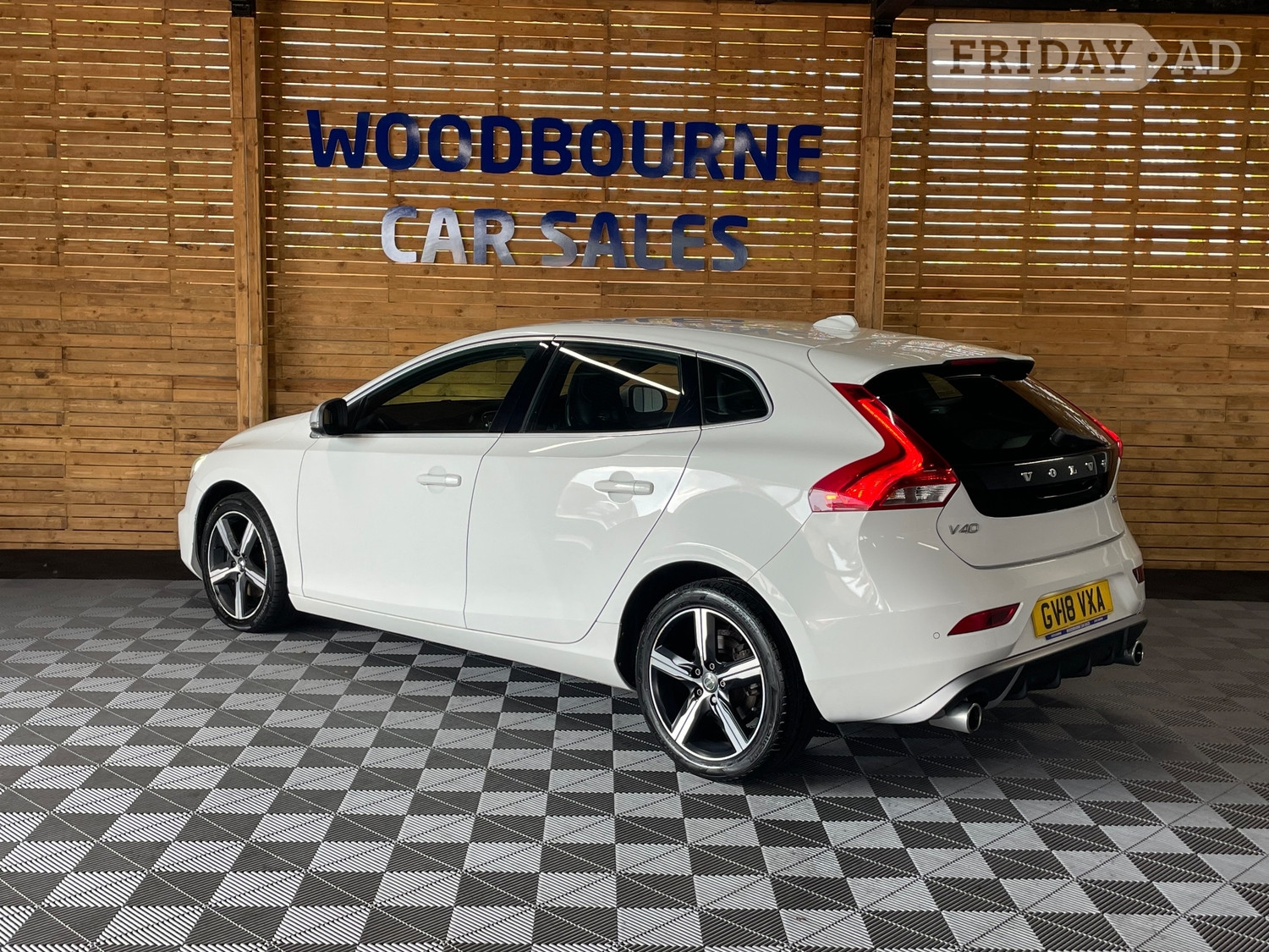 [ berth ]Volvo V40
