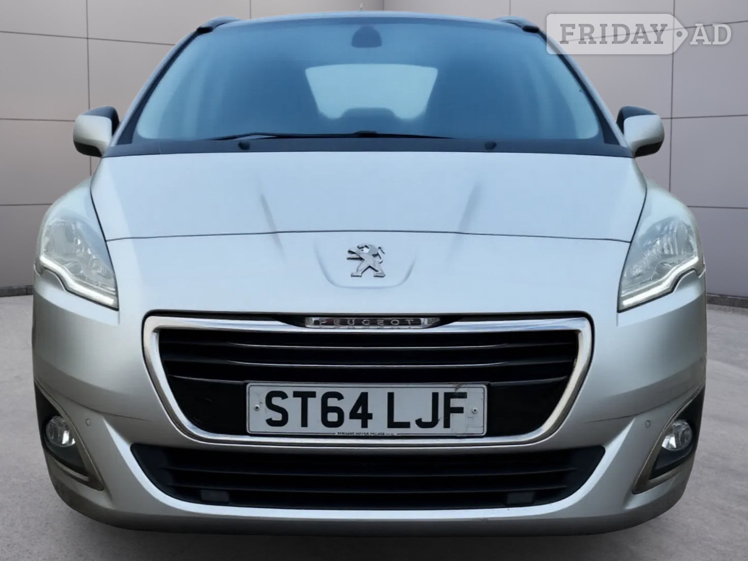 [ berth ]Peugeot 5008
