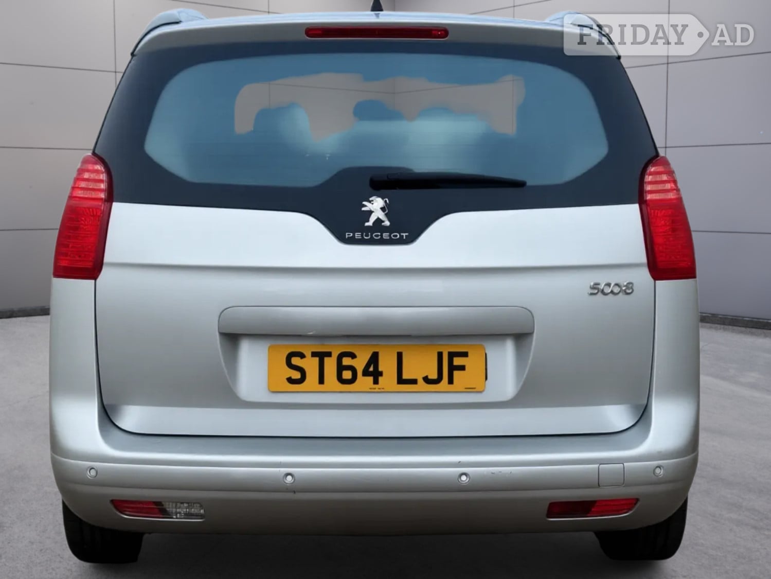 Peugeot 5008 2014 - Cars in Broxburn