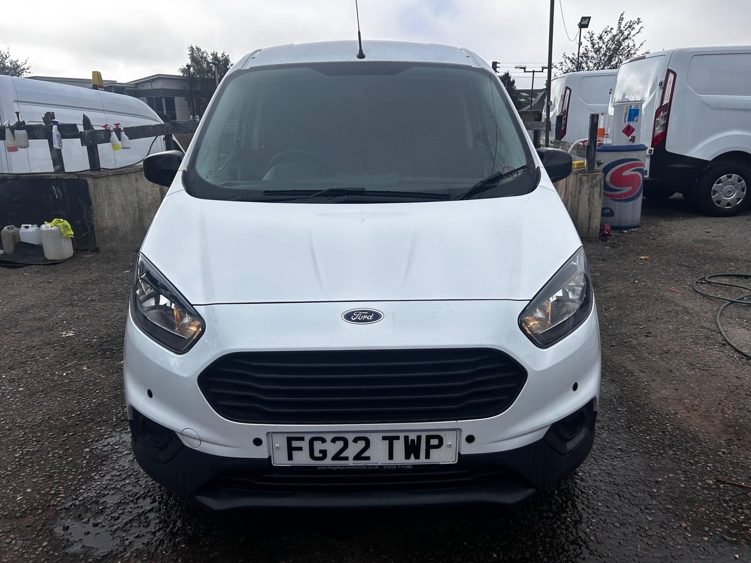 [ berth ]Ford Transit Courier