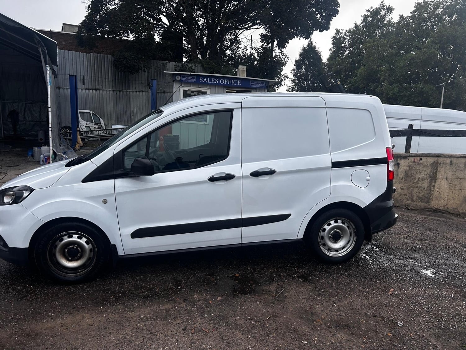 Ford Transit Courier 2022 - Vans & Commercial Vehicles in Rochester