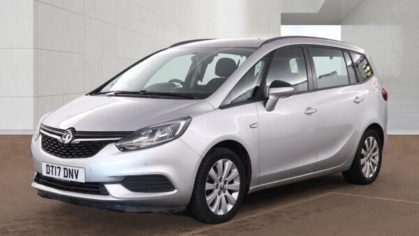 [ berth ]Vauxhall Zafira Tourer