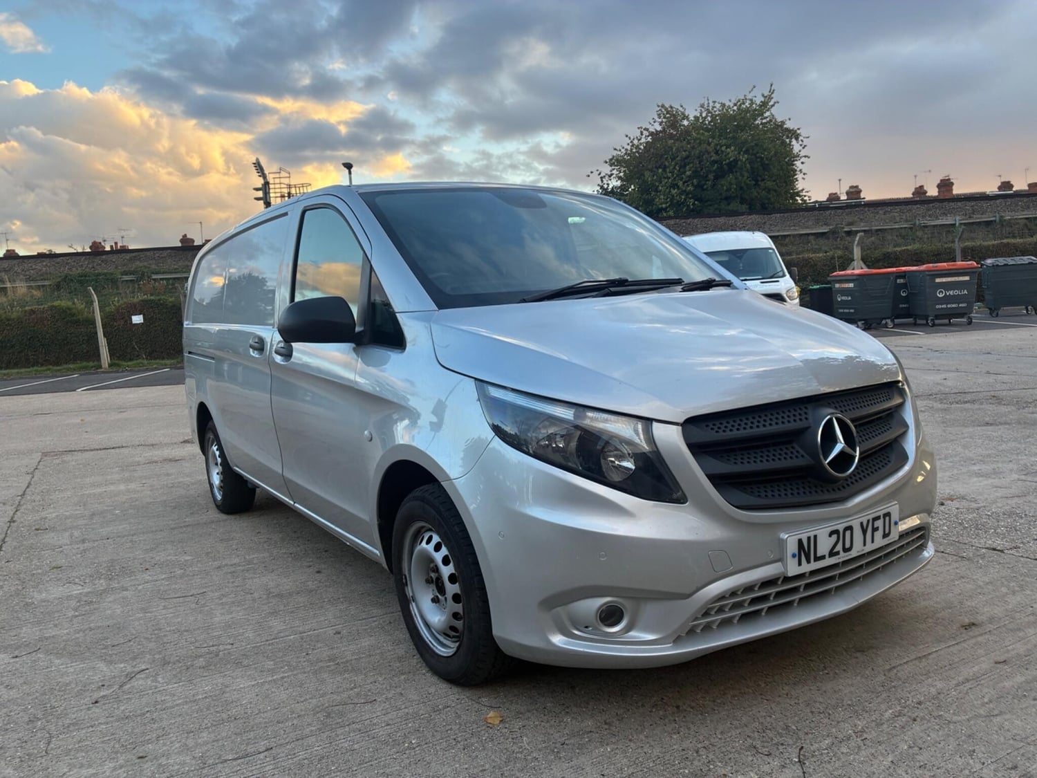 [ berth ]Mercedes-Benz Vito