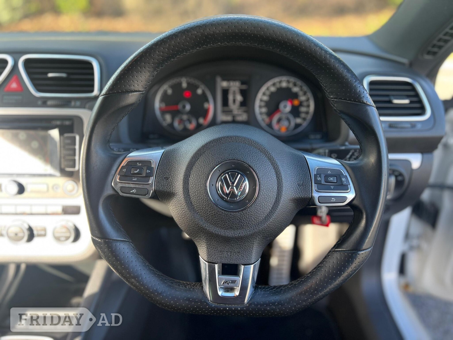 Volkswagen Scirocco 2014 - Cars