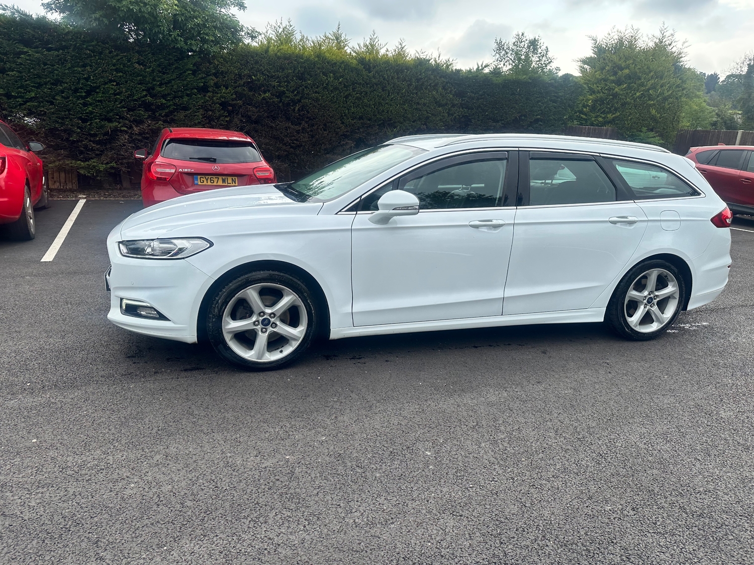 Ford Mondeo Slough