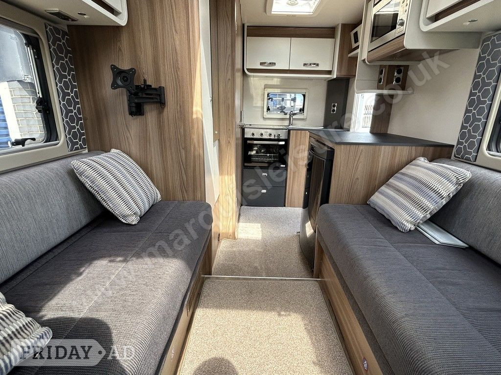 Swift Escape 612 2019 for sale - Motorhomes & Caravans in Ipswich