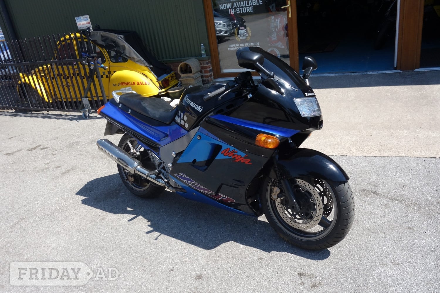 Kawasaki ZZR 1992 in Rugeley