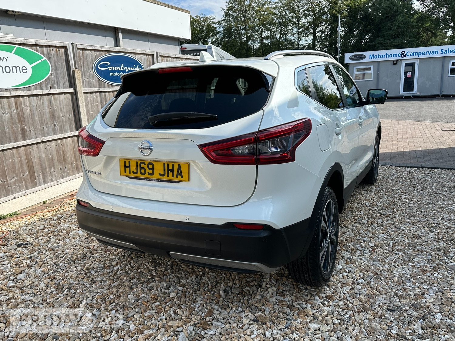 Nissan Qashqai 2019 - Cars in Poole