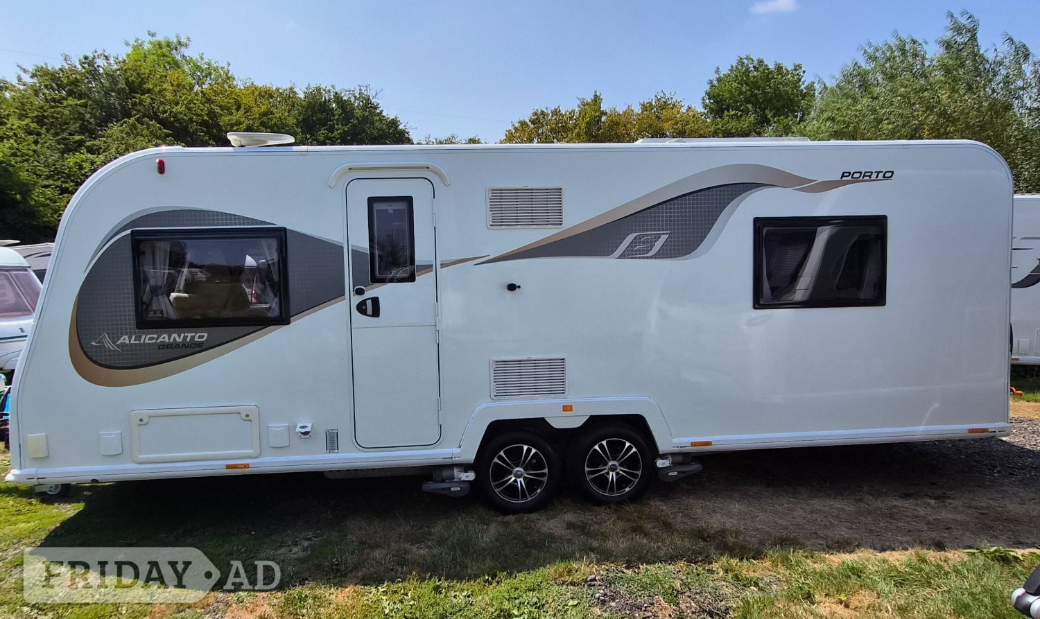 Bailey Alicanto Grande Deluxe Porto 2020 in East Hoathly
