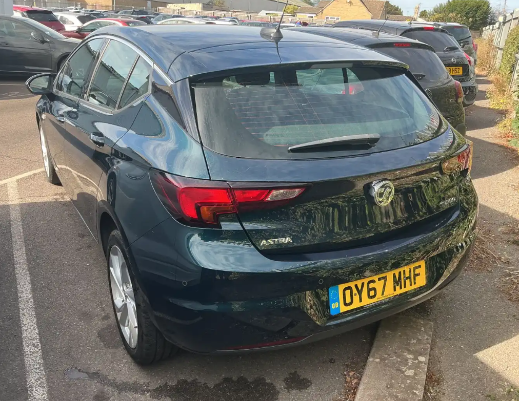 Vauxhall Astra 2017 - Cars in Harrow