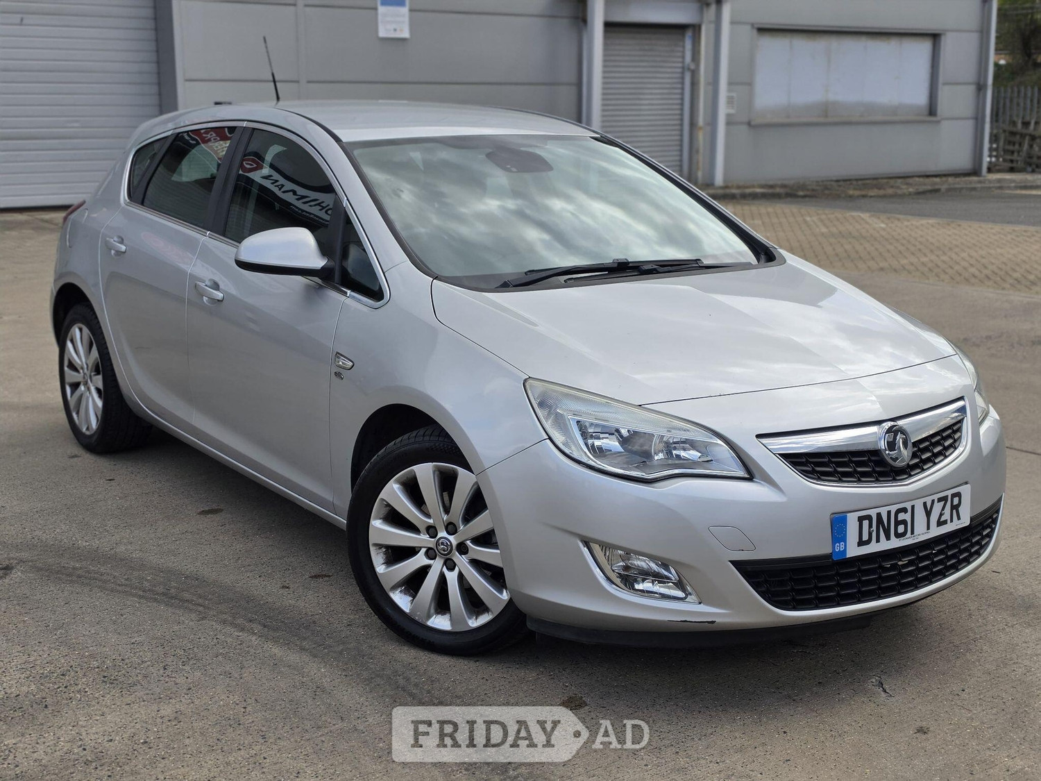 Vauxhall Astra 2011 in Slough