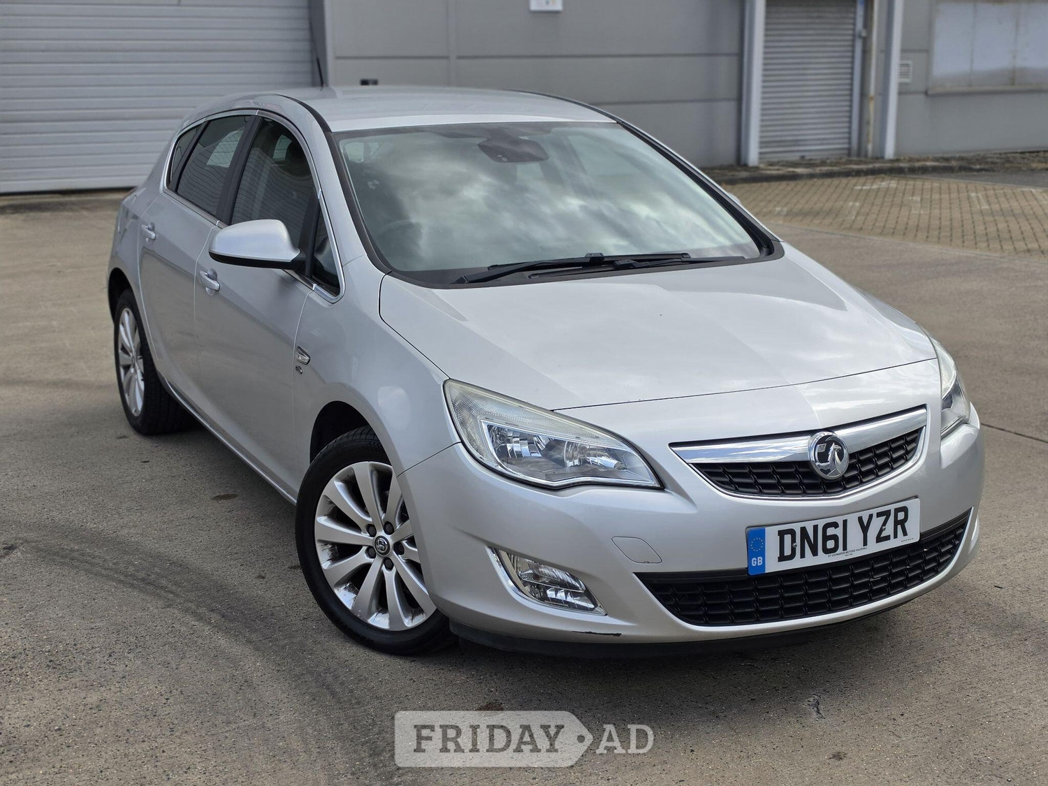 Vauxhall Astra 2011 - Cars