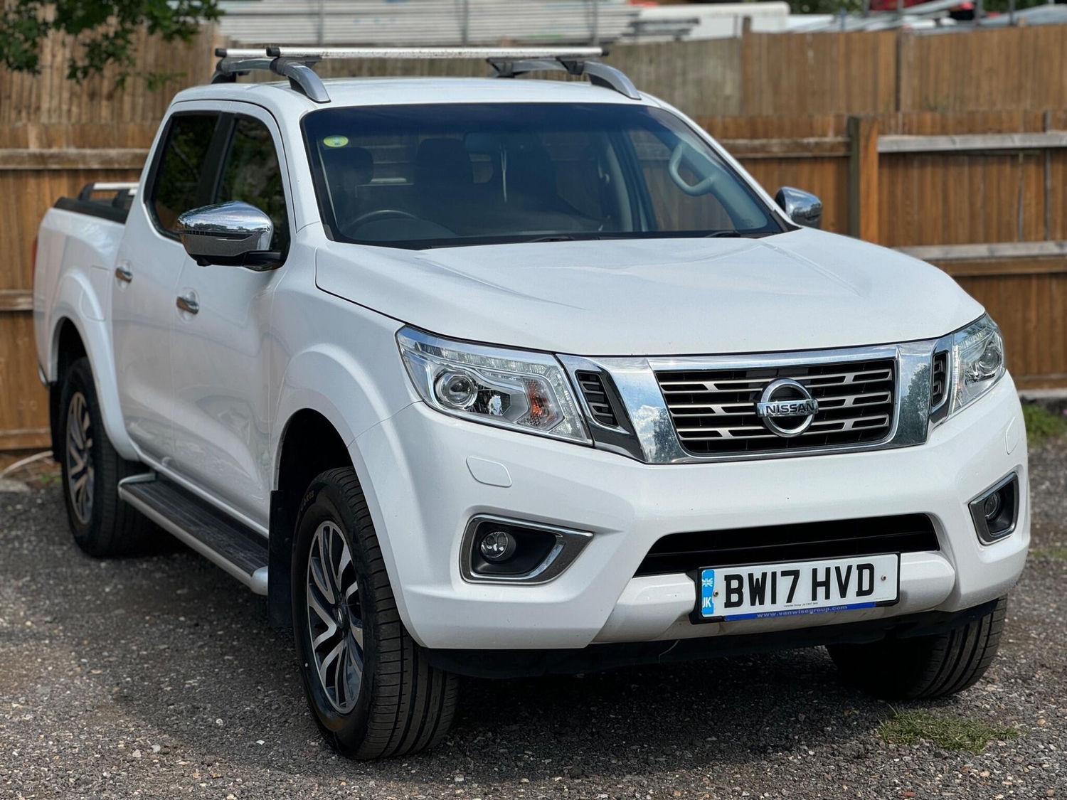 Nissan Navara 2017 - Vans & Commercial Vehicles