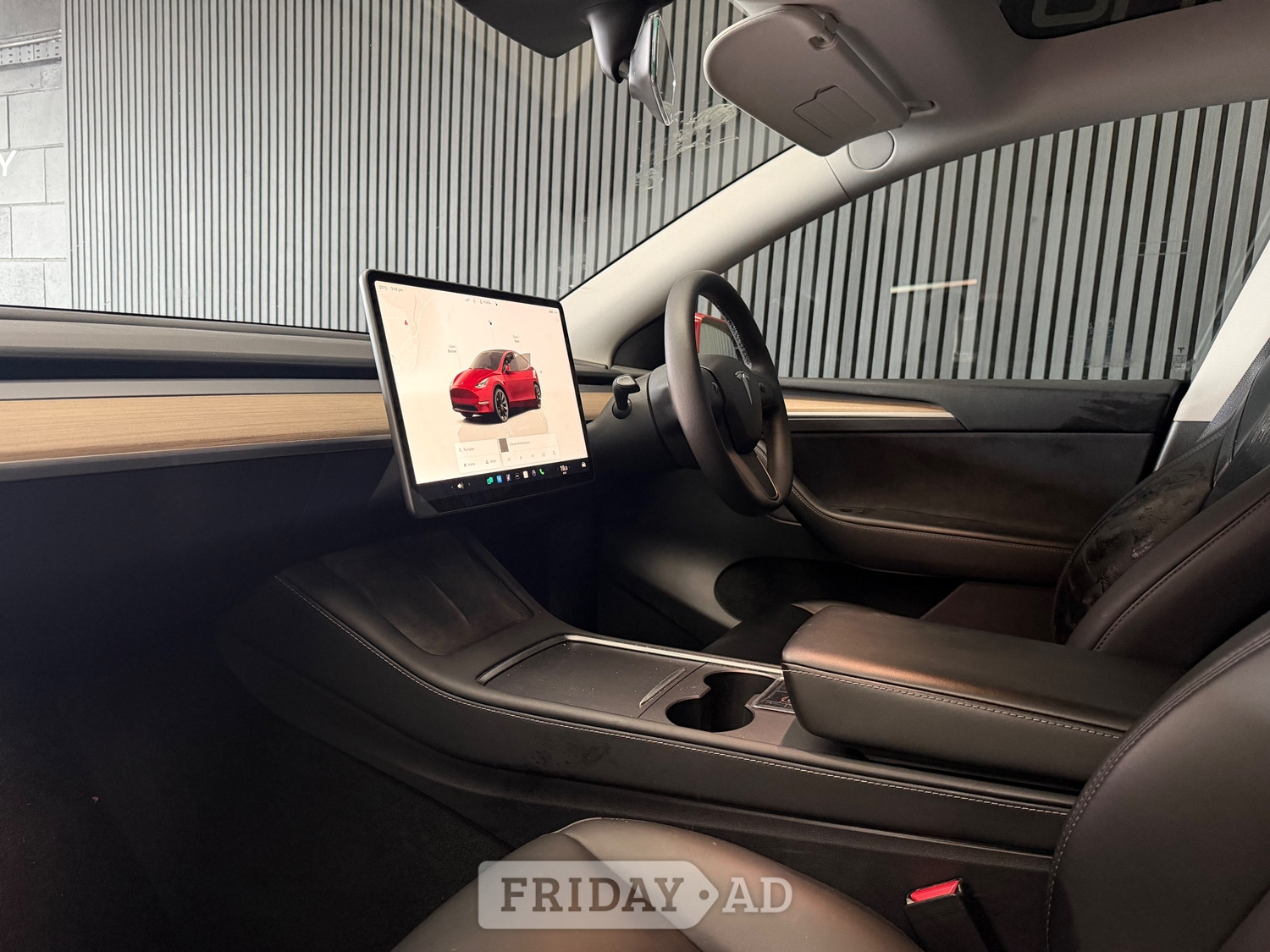 [ berth ]Tesla Model Y