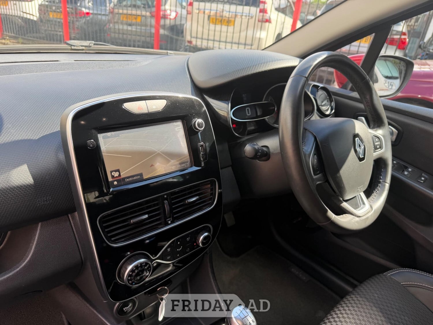 Renault Clio 2016 - Cars in Birmingham