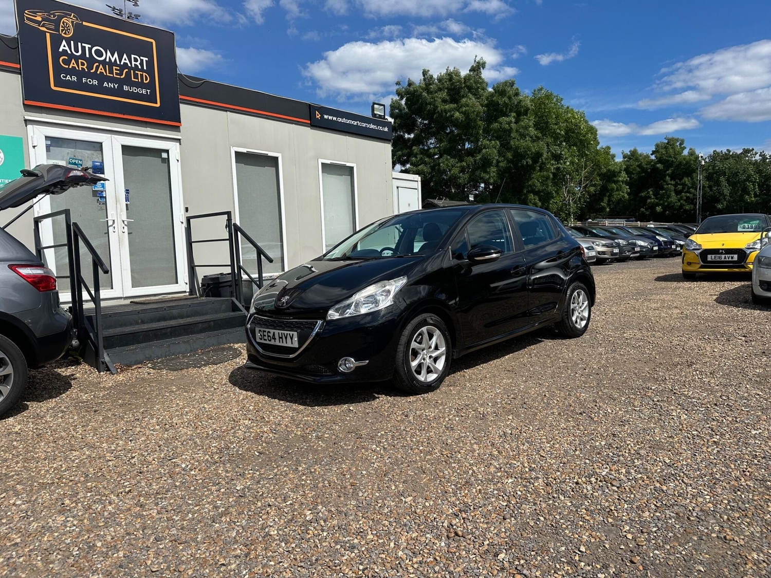 [ berth ]Peugeot 208