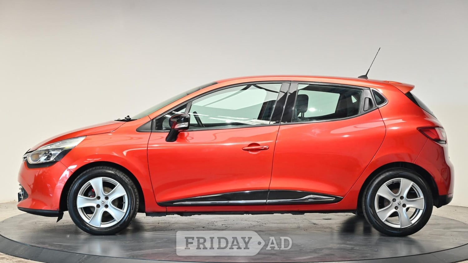 [ berth ]Renault Clio