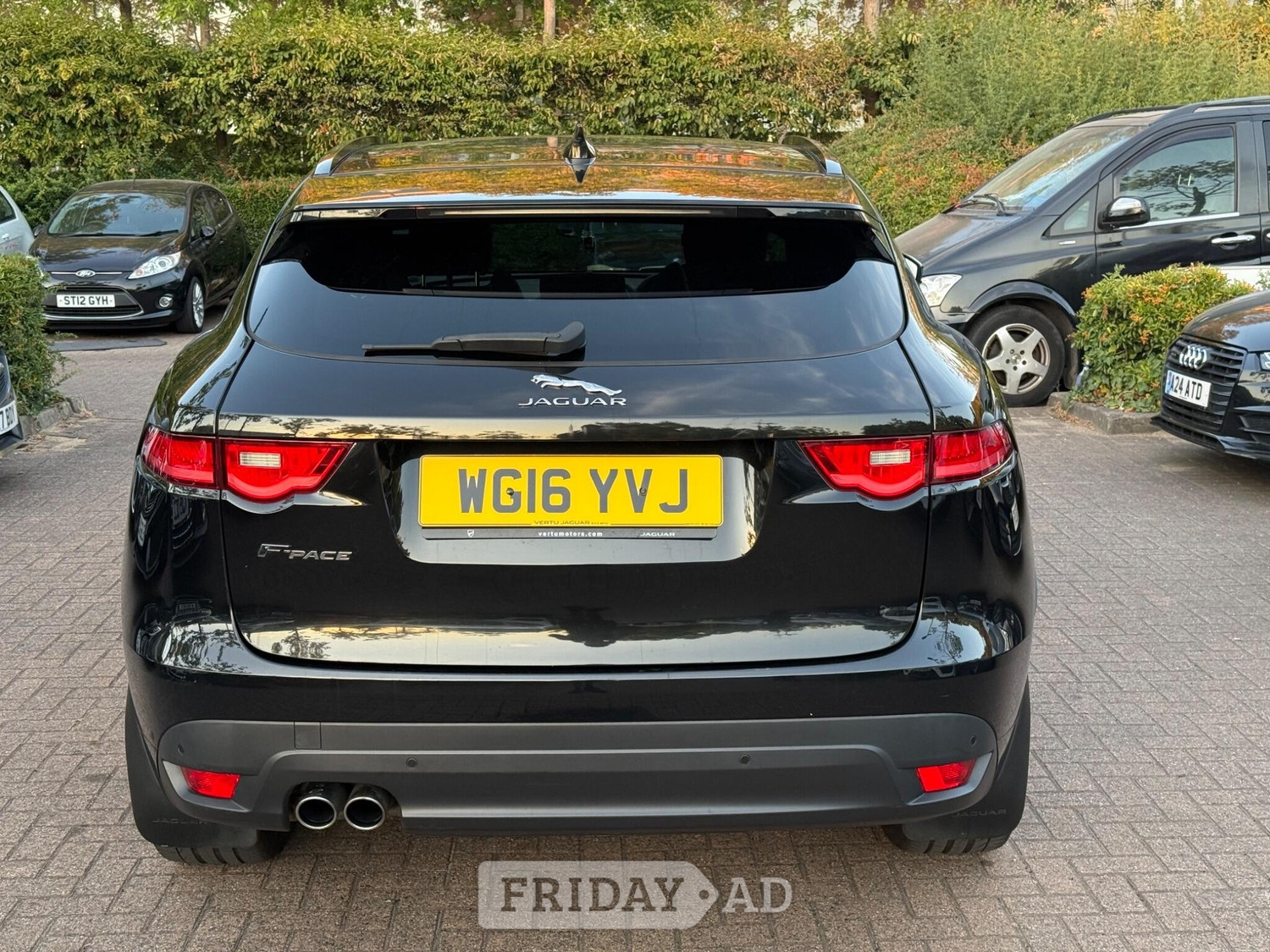 Jaguar F-Pace 2016 - Cars