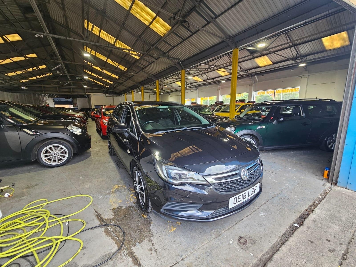 Vauxhall Astra 2016 - Cars