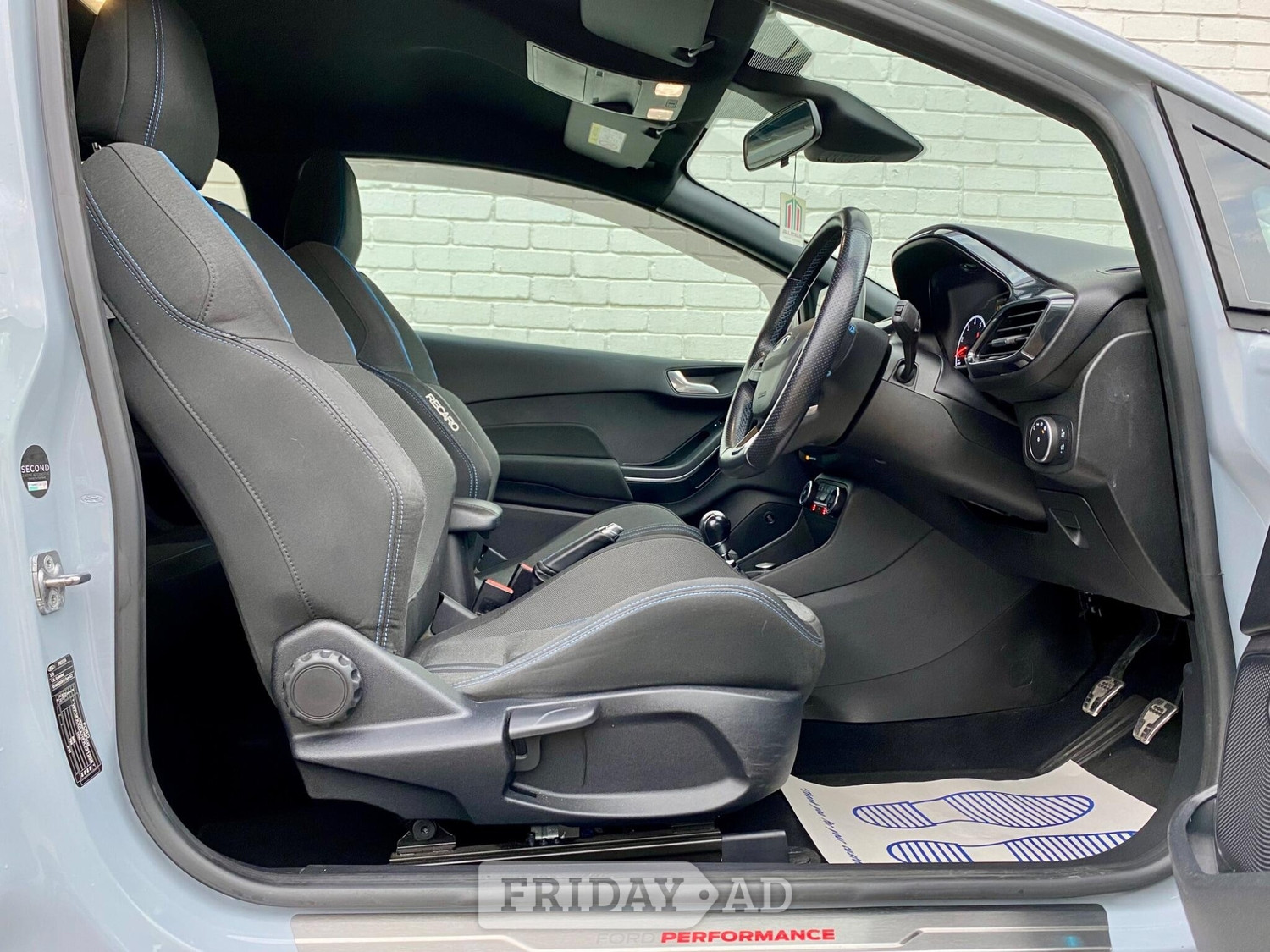 [ berth ]Ford Fiesta