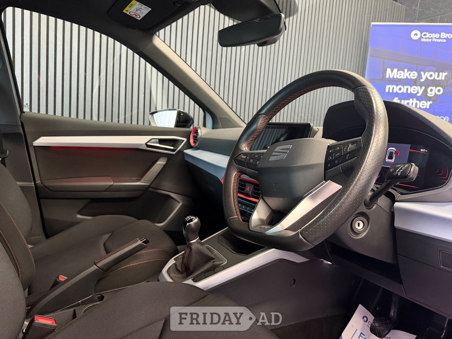 [ berth ]SEAT Arona