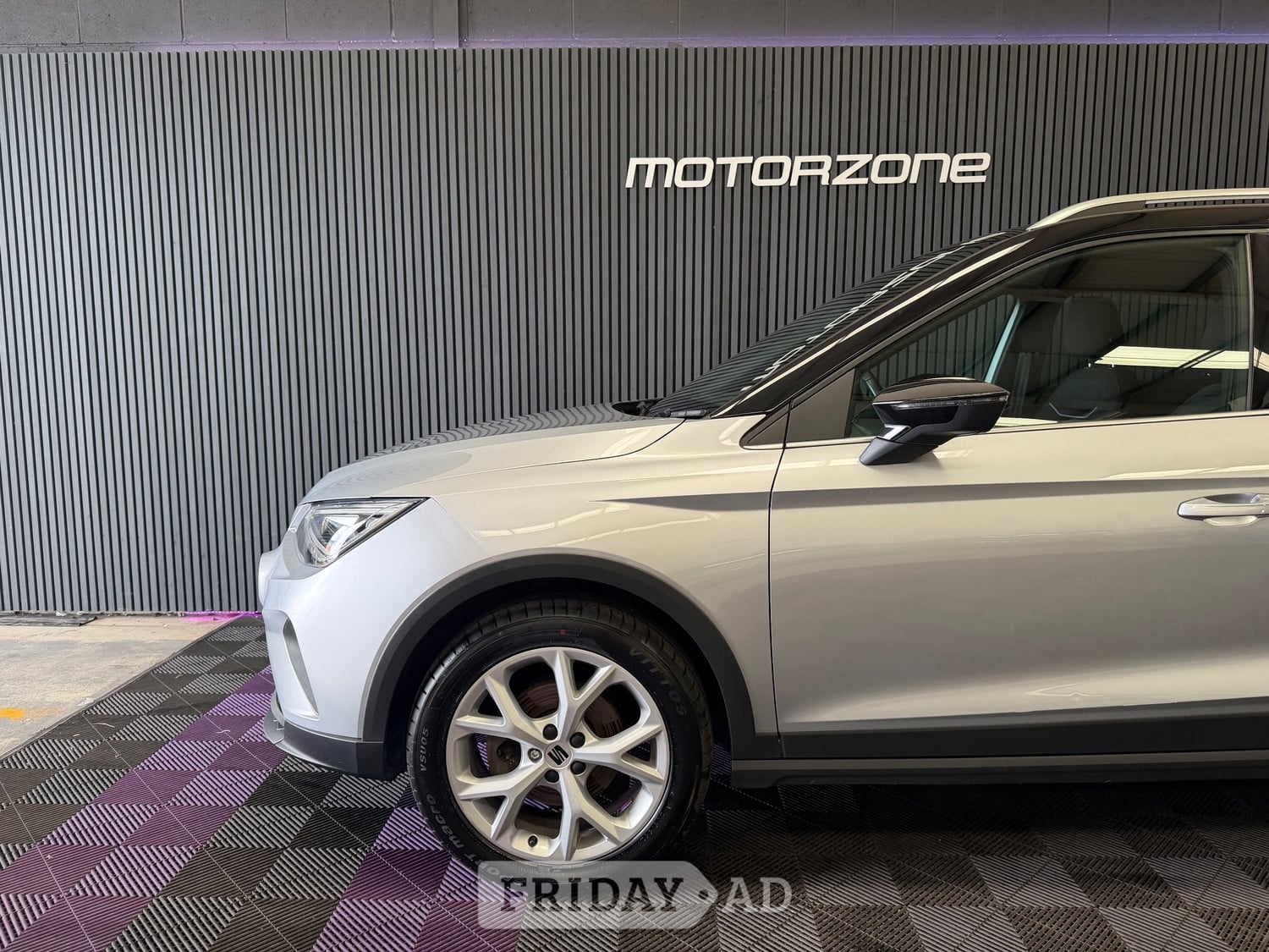SEAT Arona 2023 - Cars
